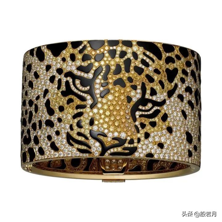 机关重重的珠宝里，除了爱情，还有毒药和刺杀