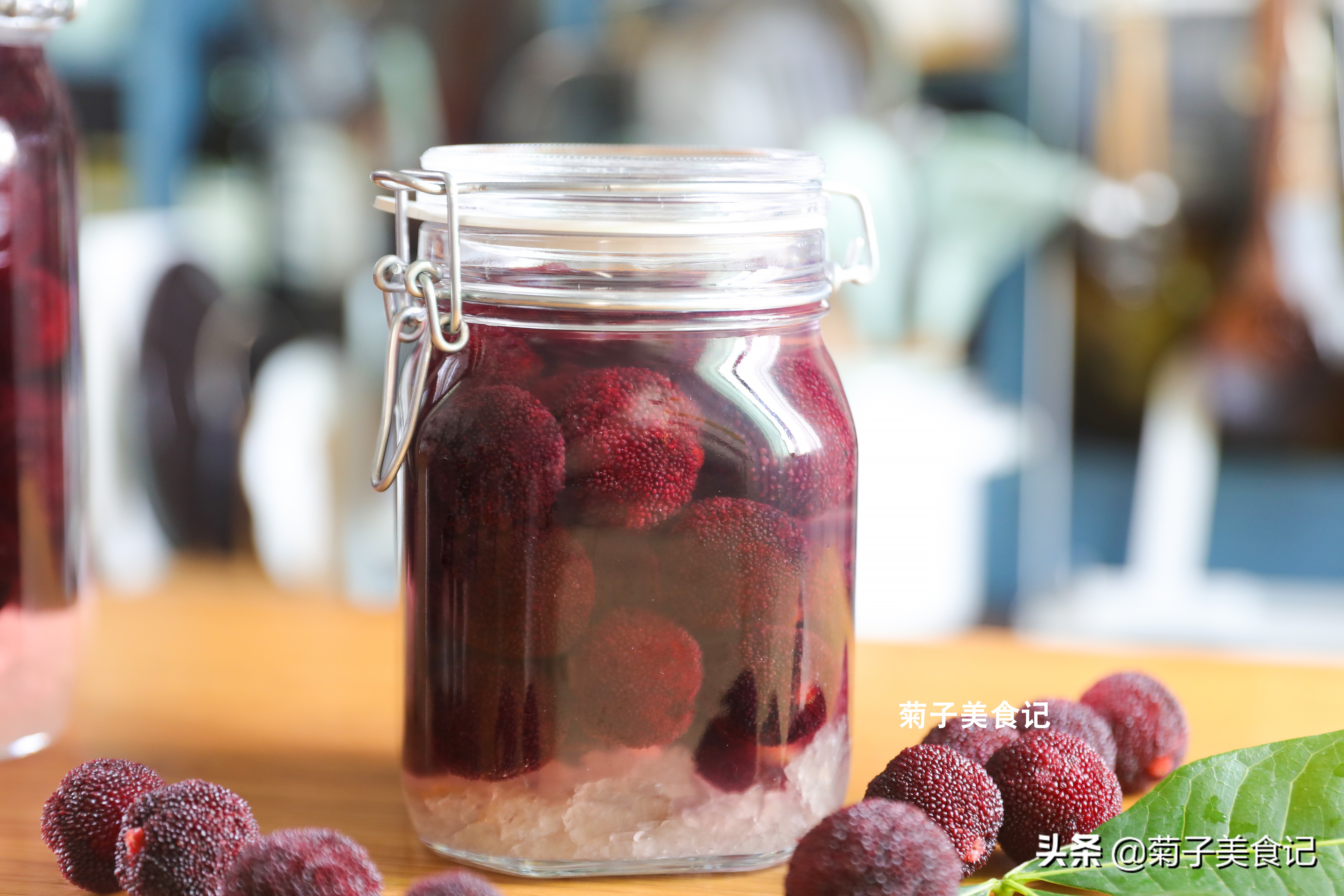 泡杨梅酒用小杨梅好还是大杨梅好,泡杨梅酒用紫杨梅还是红杨梅泡好