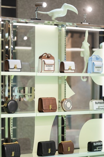 burberry南京德基店,burberry限时精品店