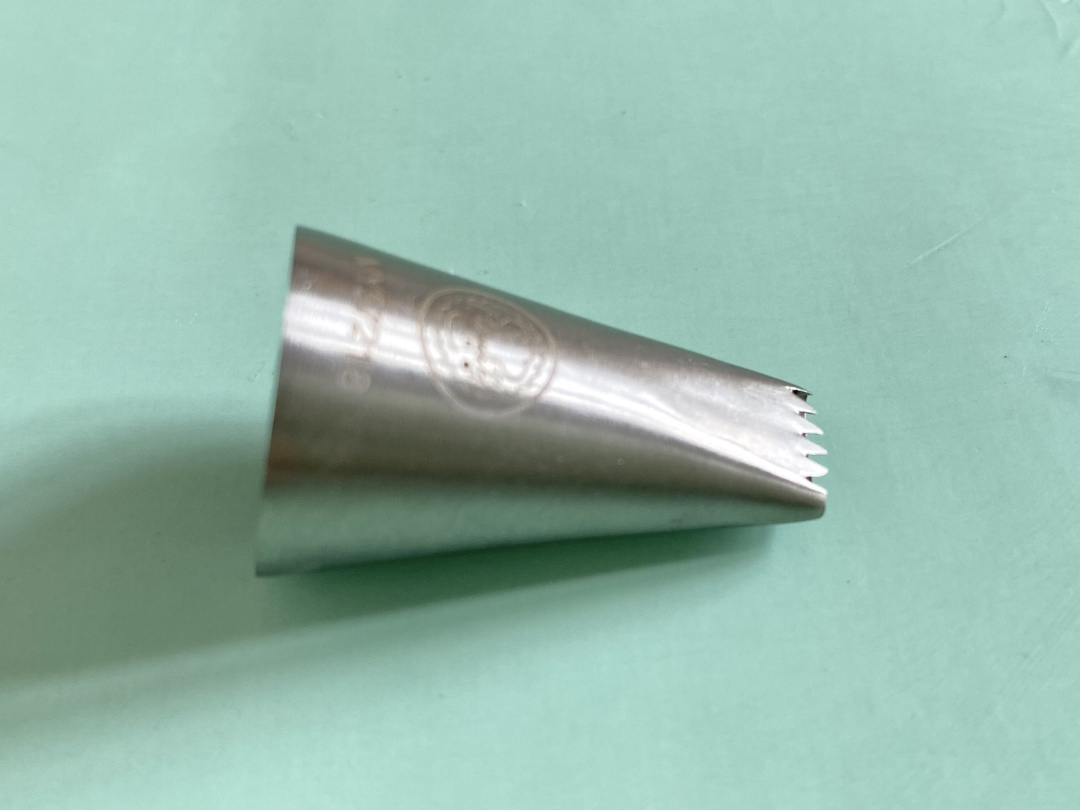 动物奶油裱花基础知识和手法,巧克力蛋糕裱花基础手法