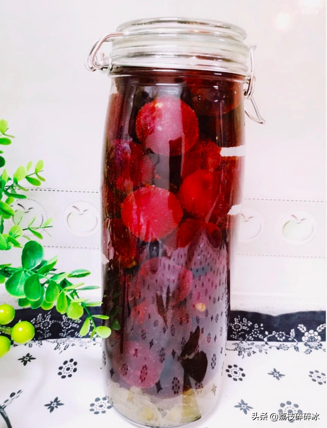 杨梅酒消暑必备,夏天自制饮料杨梅酒好喝吗