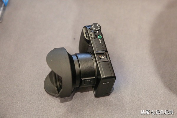 转发骚机社一篇关于理光GRIII上手实测以及以GRII比较