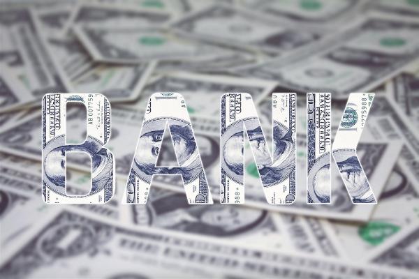 人去世后，股票账户和理财账户里的钱怎么取出来?