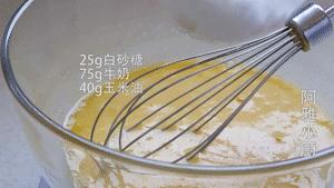 早餐蛋糕如何做才松软好吃,如何用电饭煲制作松软香甜蛋糕