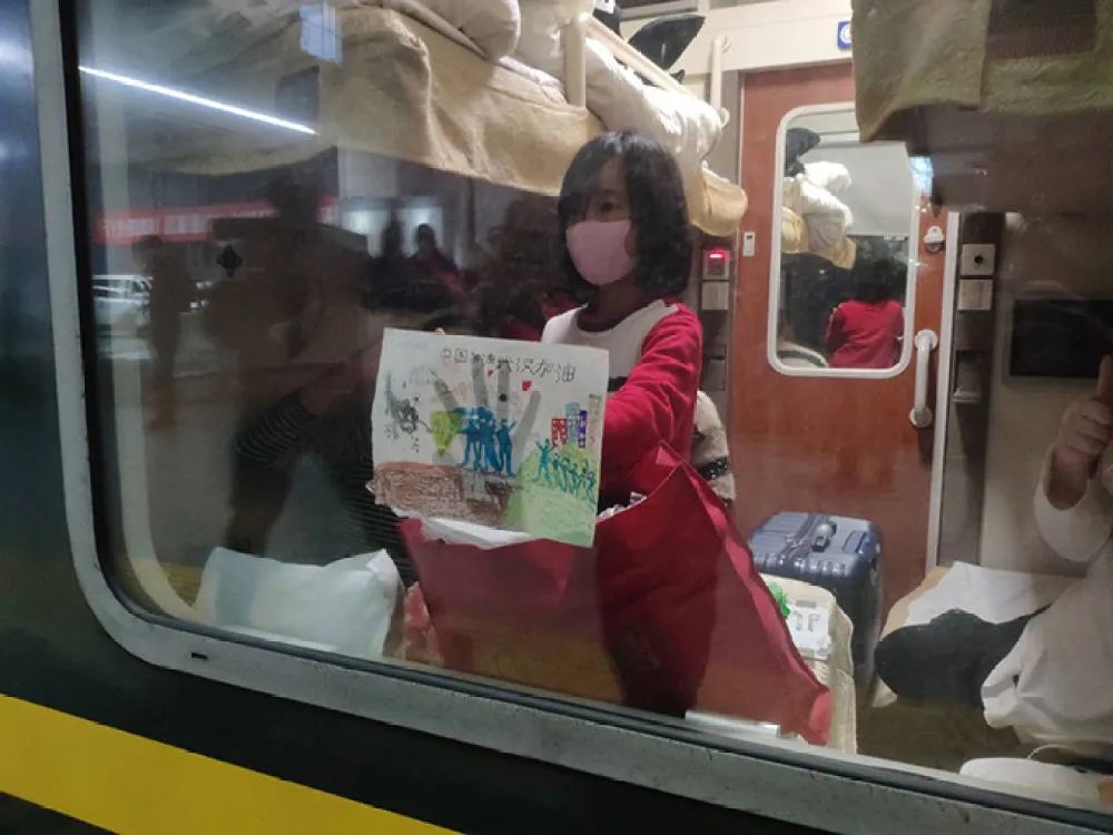 春天的画儿童燕子,春天的画儿童绘本