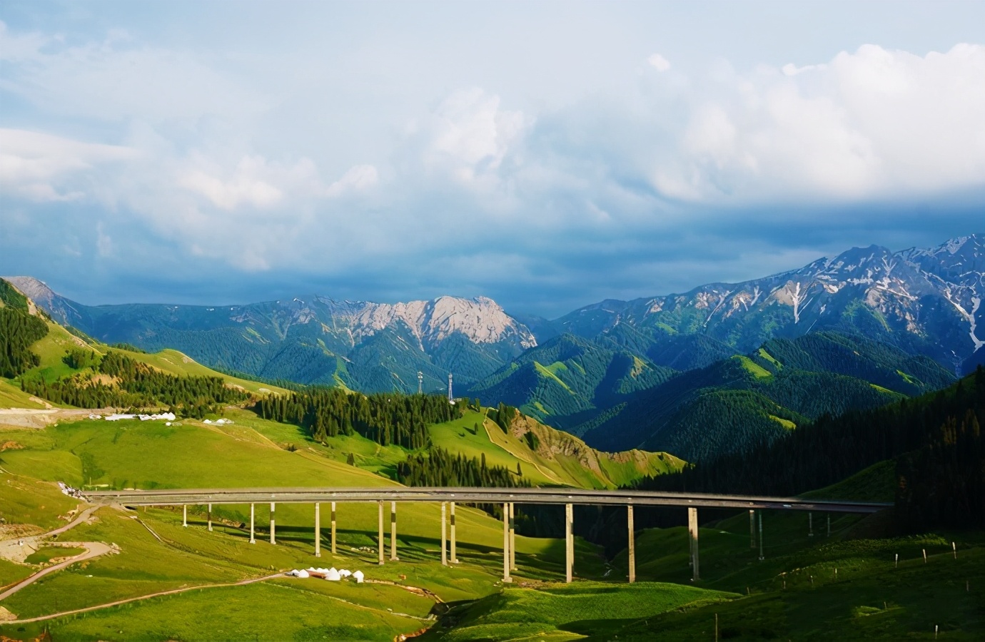 春季自驾游最美路线推荐,春季适合自驾游路线推荐