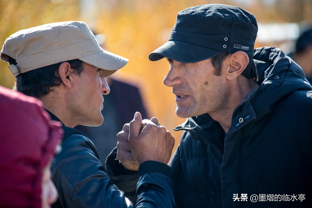 塔吉克斯坦有亲吻礼吗,塔吉克族亲吻真实感受