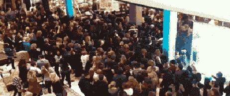 发黄的白色羽绒服怎样清洗,怎么清洗发黄的白色羽绒服