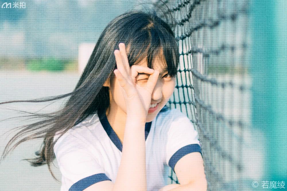 爱笑的女孩美图,甜美清纯治愈系女生写真