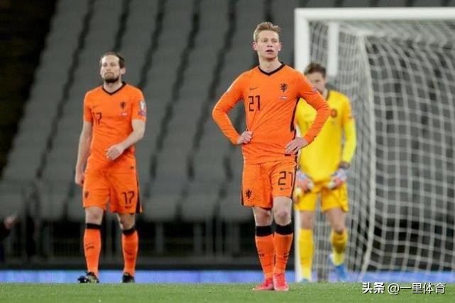 荷兰德里赫特故意手球,荷兰2比3输捷克阵容
