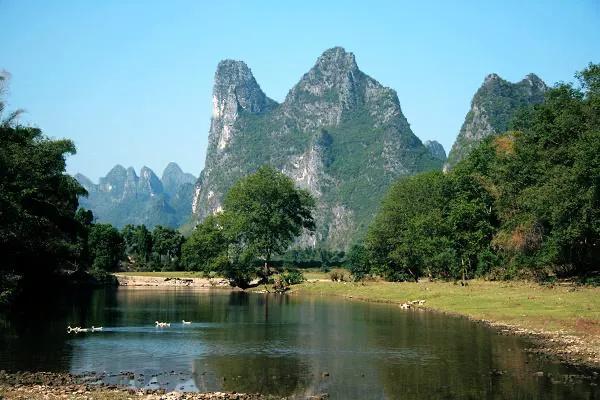 游山西村的翻译简短版,《游山西村》翻译全文