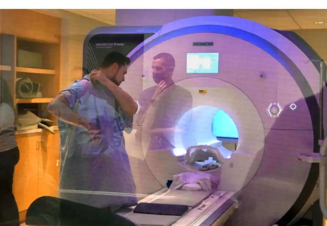 毒瘾治疗失败了。脑部手术能救他吗？