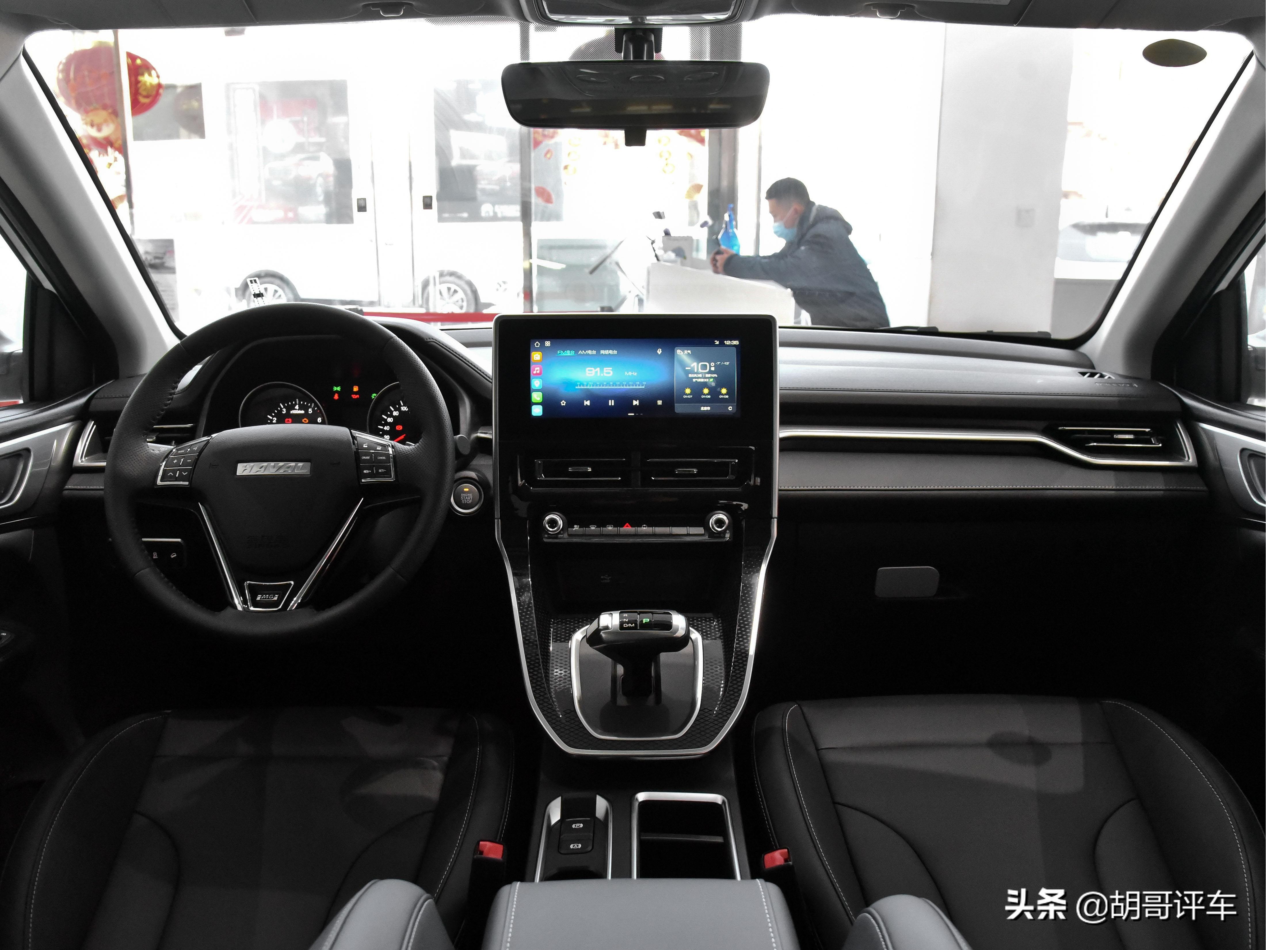 空间内饰不错的车,8万级家用suv还选大品牌哈弗m6