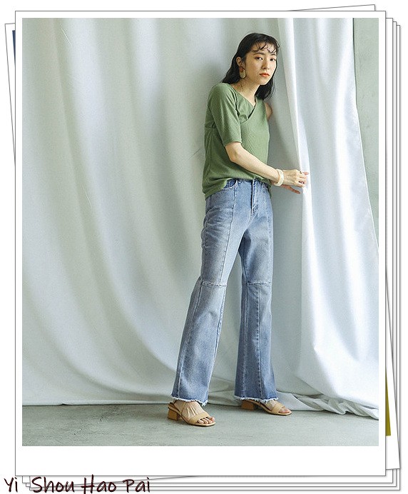 女星喇叭牛仔裤搭配,风衣搭配喇叭牛仔裤