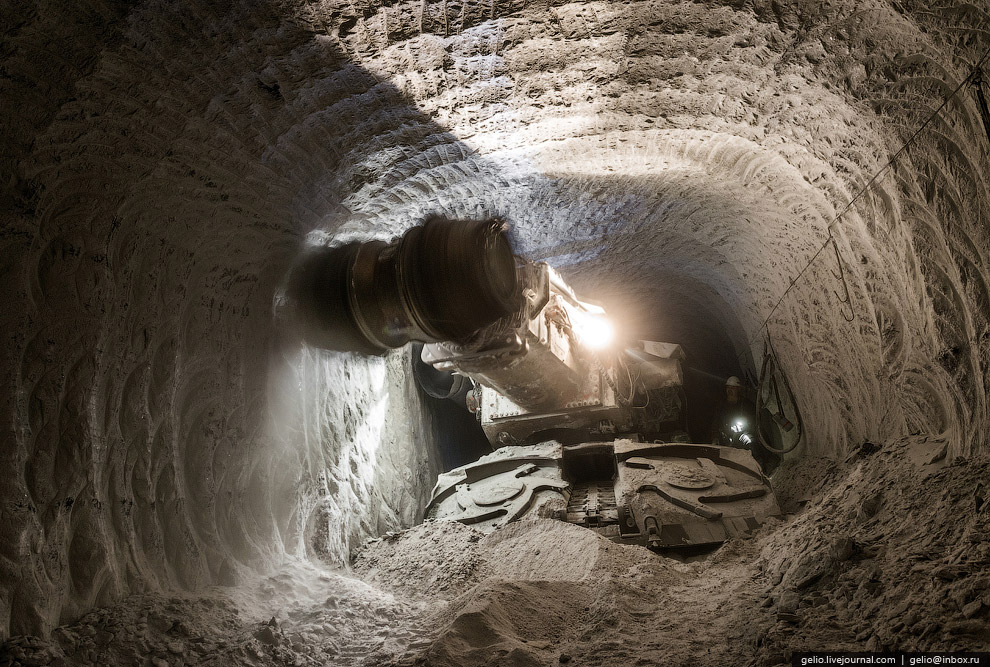 去俄罗斯挖金矿怎么样,真实钻石开采出来的样子