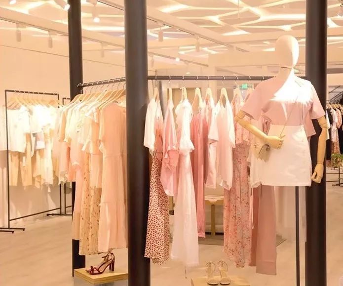 服装竞争激烈,服装行业现状和破局