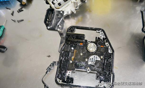 高尔夫双离合变速箱异响怎么解决,高尔夫七速双离合变速箱不升挡