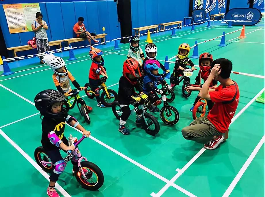 聪明的孩子都在玩！门头沟这家平衡车俱乐部国庆大促销！快预约吧