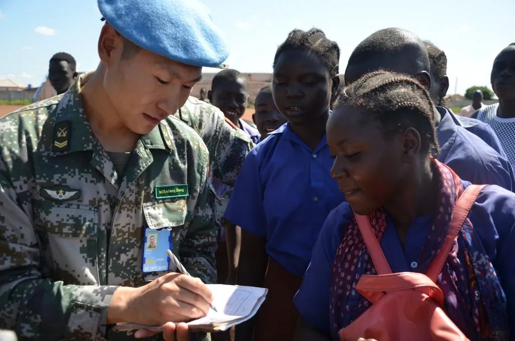 青春在边防绽放,青春在战疫中绽放朗诵