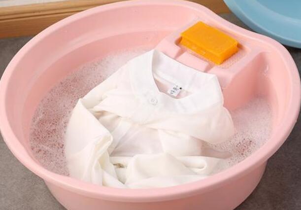 洗衣服去污渍的小妙招技巧,洗衣服杀菌的最佳方法技巧