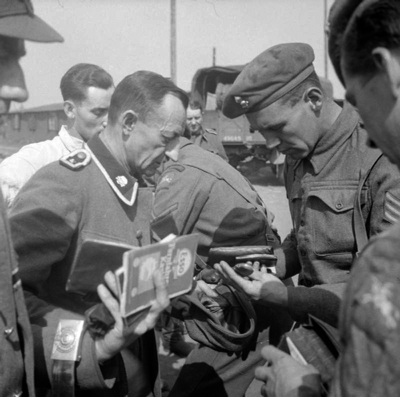 直面困苦，永不言弃！在首届奥斯威辛黑拳赛中夺冠的波兰拳王