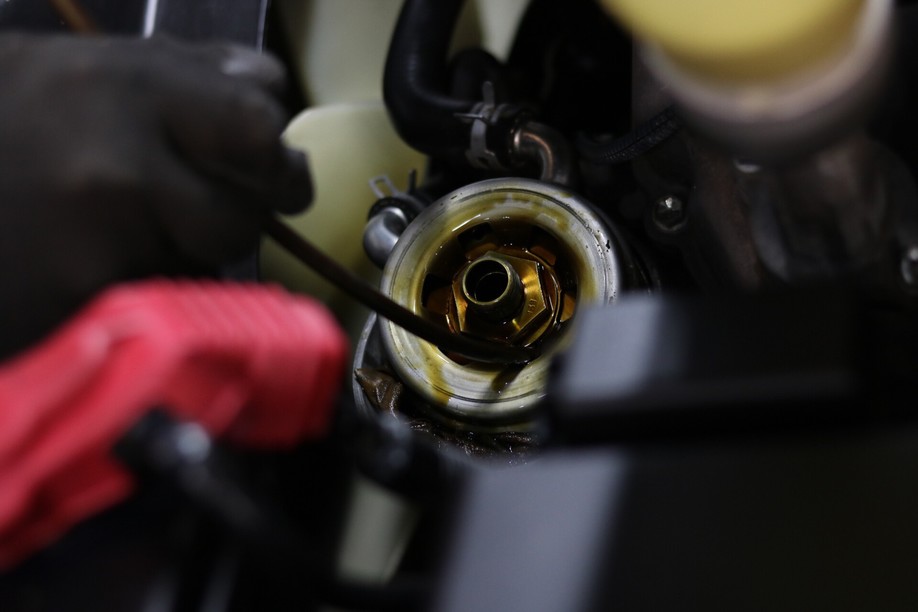 怪兽修车:修复一辆09款中东版丰田霸道,最终旧车变新车