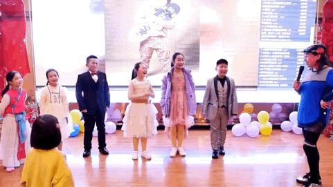 做梦很搞笑直接笑醒,做梦时突然醒来的方式搞笑