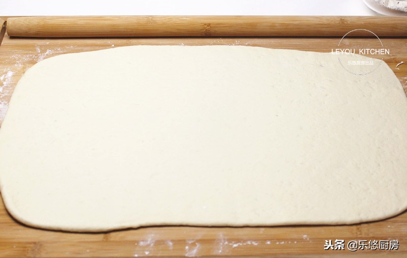 1碗面粉、1包牛奶、1个鸡蛋，烙好的饼和面包一样好吃