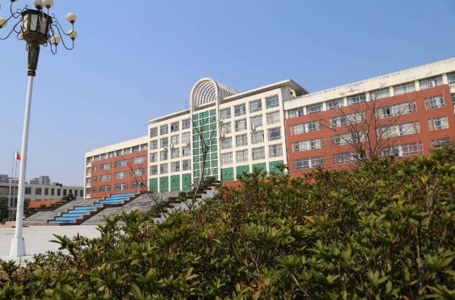 这所学校有多强？中德双方携手打造还以安徽广电局为背景！