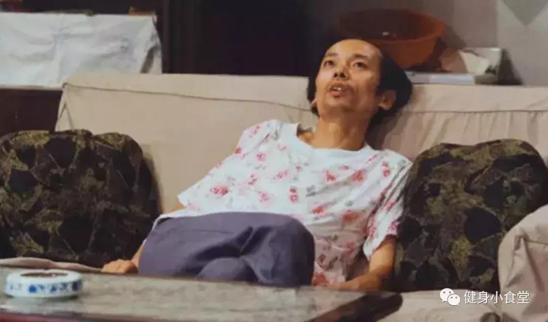 坐久了肩颈腰痛，那么站立式办公，是不是拯救上班族的良药？