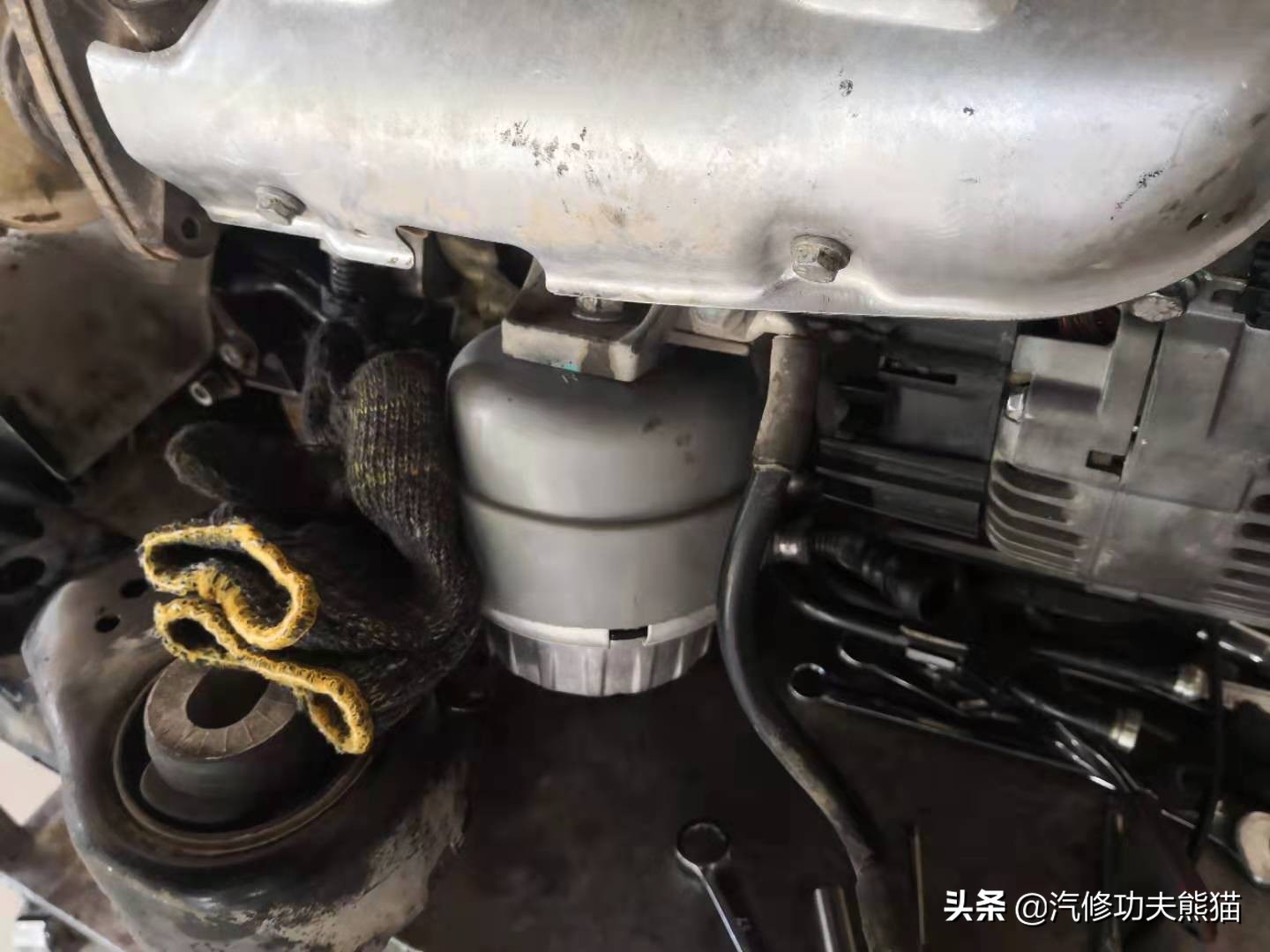 16万km的奥迪a62.0t烧不烧机油,13款2.0t奥迪a6l烧机油