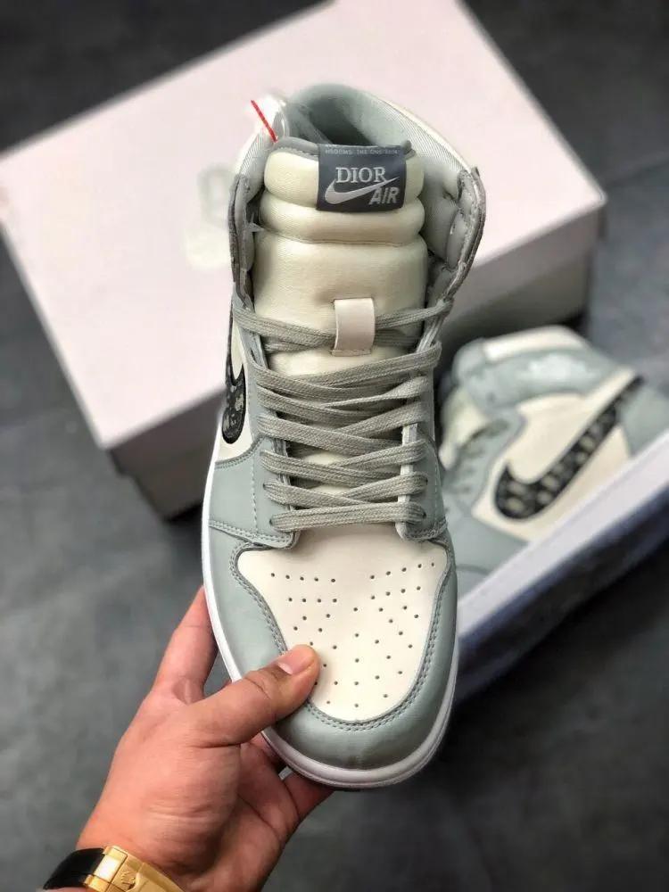 我的AJ脏了你可以舔干净吗？盘点那些昂贵稀有的AJ与联名