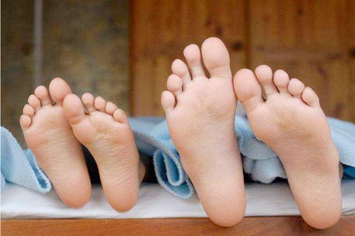 现在的小孩脚普遍偏大吗,现在的小孩脚都很大