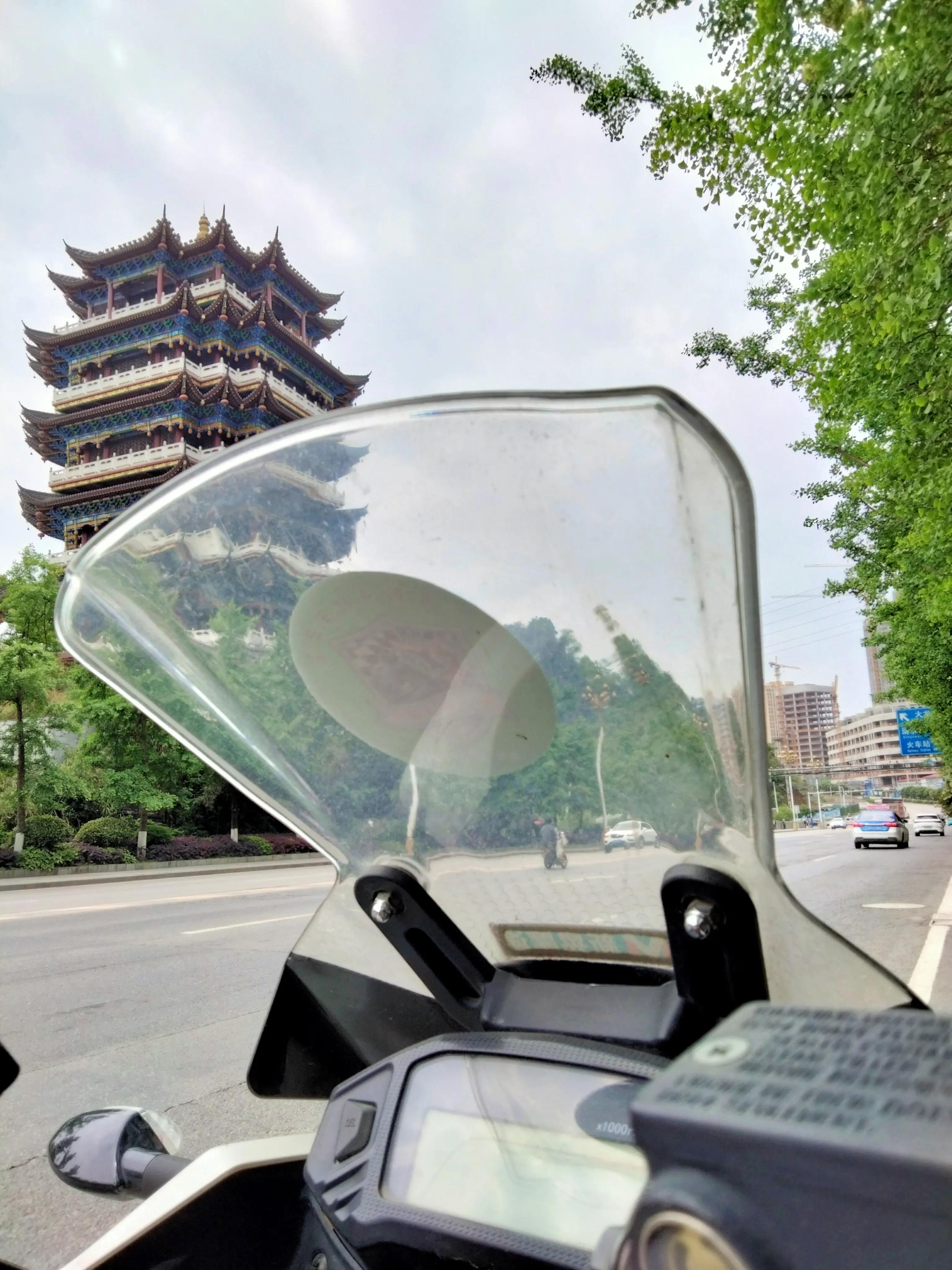 运动老乡（69）五人摩途挂壁公路历奇境