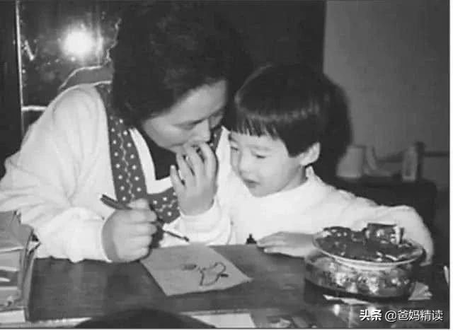 初三女生眼里的爱情”上热搜：父母的身教才是最好的育人方式