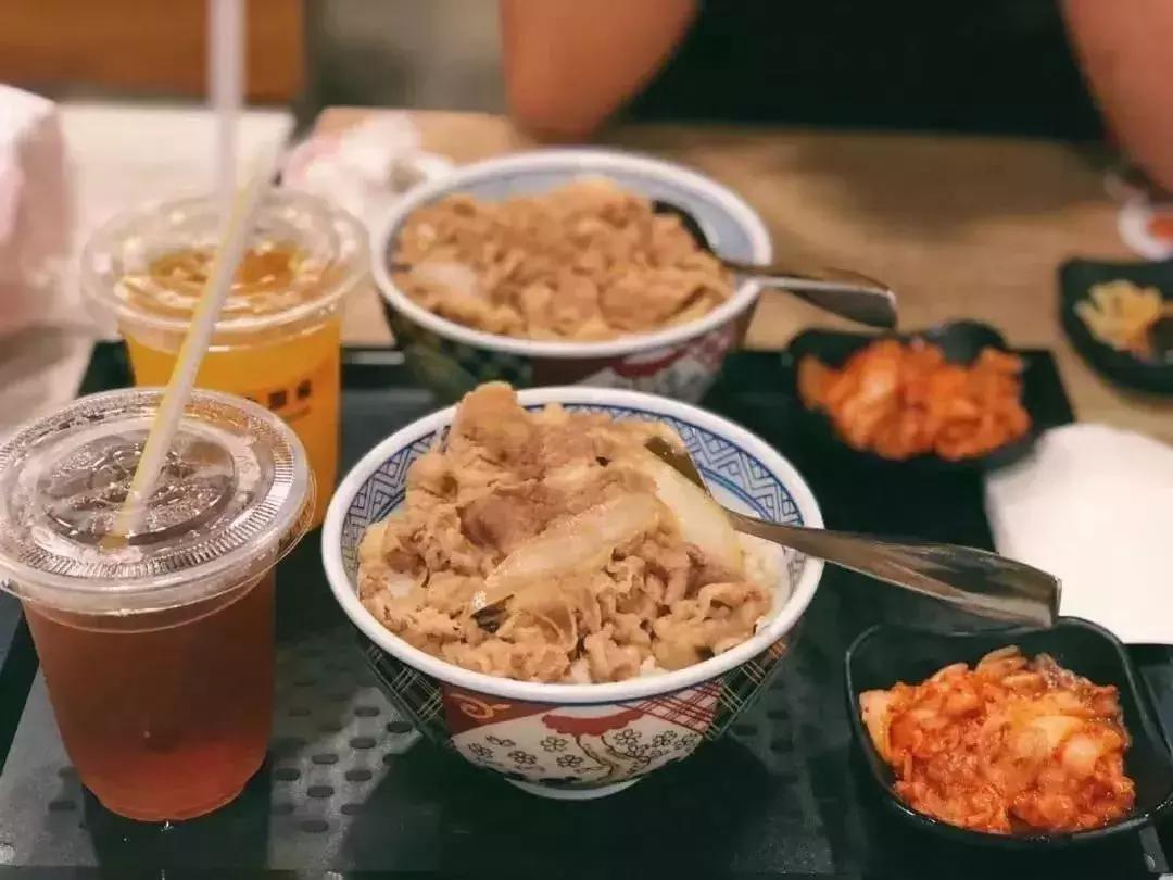 关于餐饮加盟知识,餐饮加盟的惨痛教训