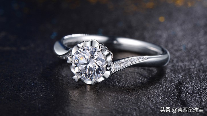 戒指多大的比较合适,多大的戒指圈号比较好看