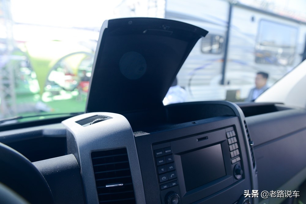 奔驰凌特最新消息,奔驰凌特四驱柴油版房车