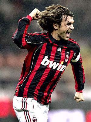 足球世界传奇球员,马尔蒂尼足球生涯