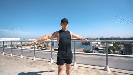 肩膀和手臂连接处疼痛还响,肩膀转圈骨头就咯噔响伴随疼痛