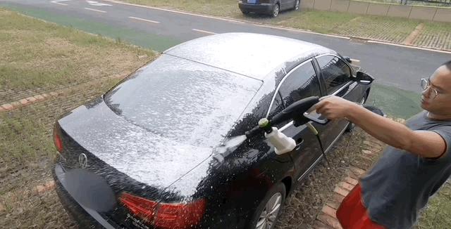 自己小区洗车的正确方法,个人洗车全攻略