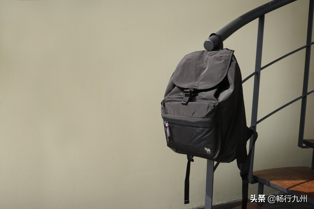 男士背包500元以下推荐哪个品牌,游玩背包男士推荐