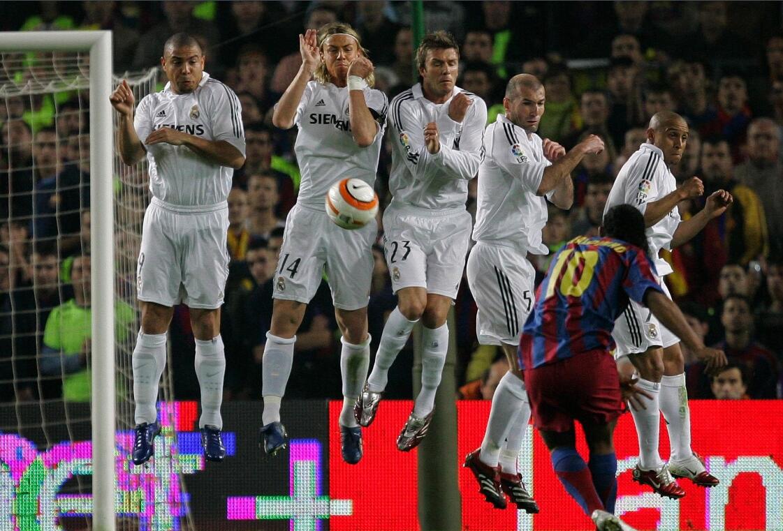 小罗世界足球先生,小罗第二次加冕足球先生