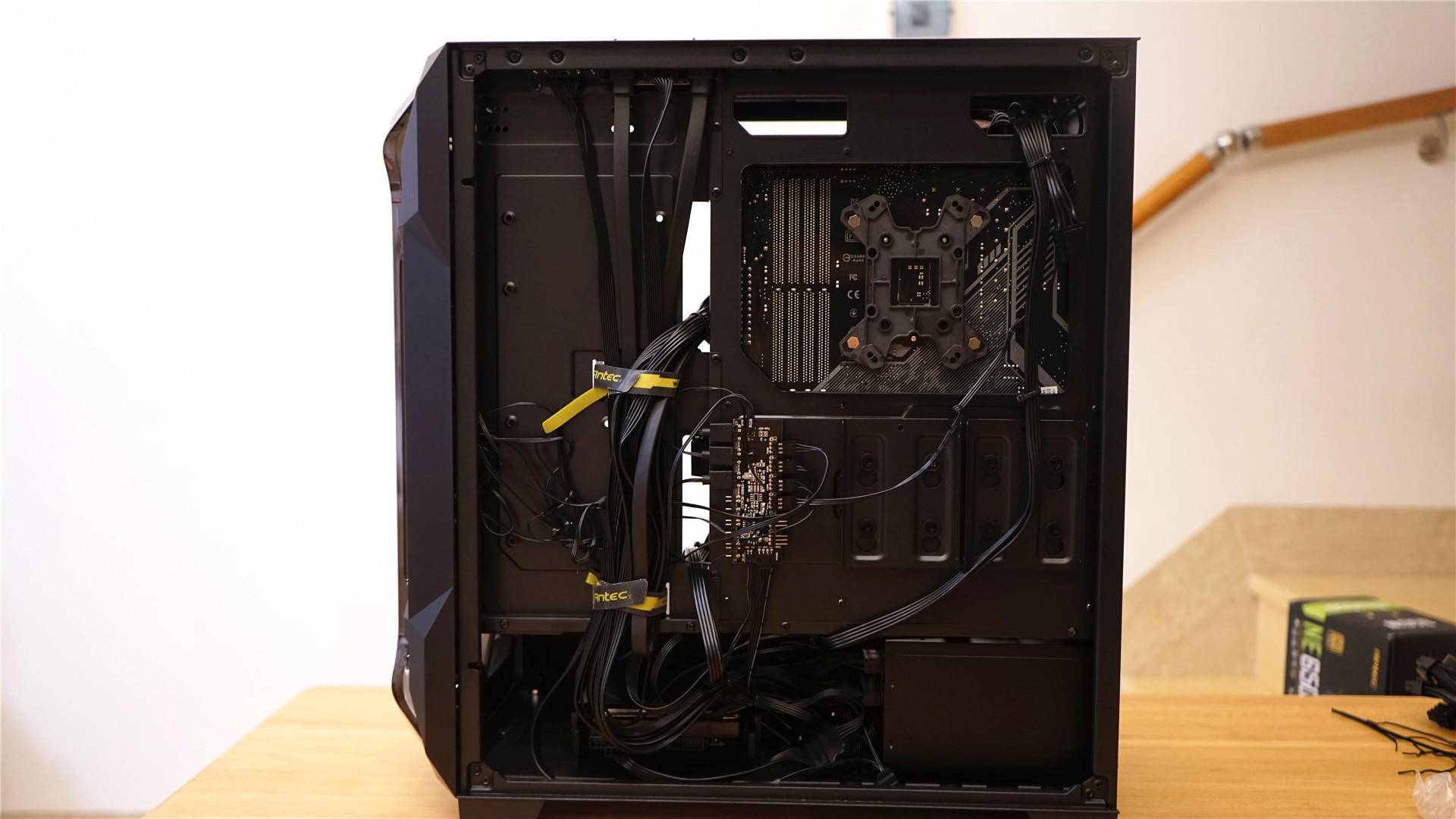 安钛克机箱标配风扇够用吗,安钛克静音机箱哪款最好