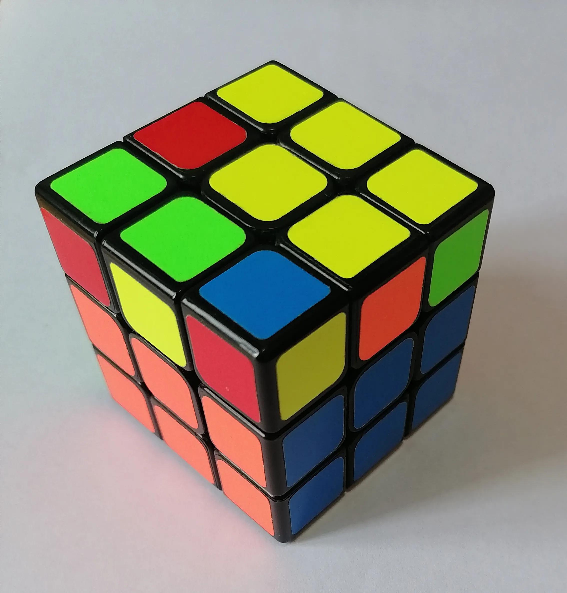 三阶魔方第一层复原最详细步骤,立方体魔方还原方法最简单