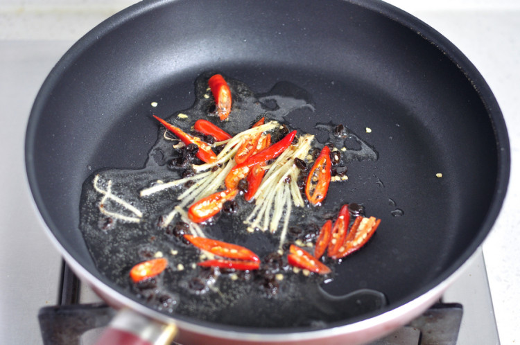 豆腐干怎么做成肉的味道,怎样做出来的豆腐干筋道