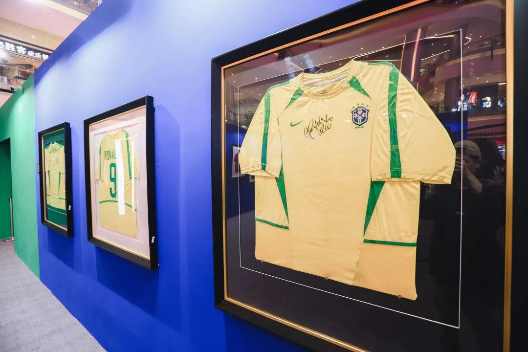 球场也是商场,球场是男人的战场