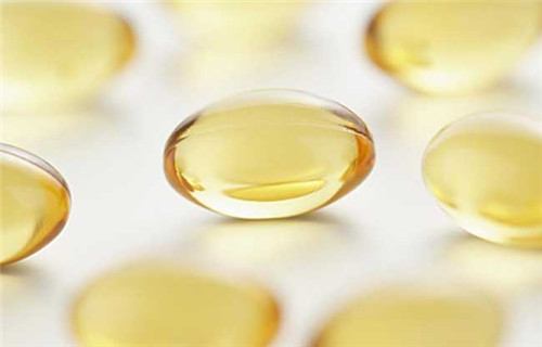 朱一龙霍建华睫毛,朱一龙睫毛有多长