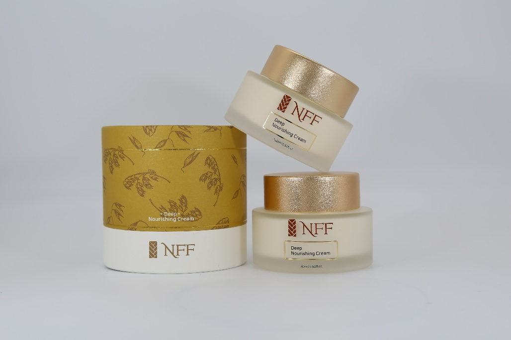 超强保湿面霜:摆脱肌肤干燥脱水滋润抗老维稳让肌肤自带柔光