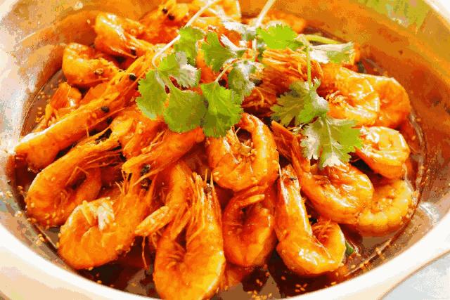 煮虾煮几分钟才不会老很嫩,煮虾的正确方法需要几分钟